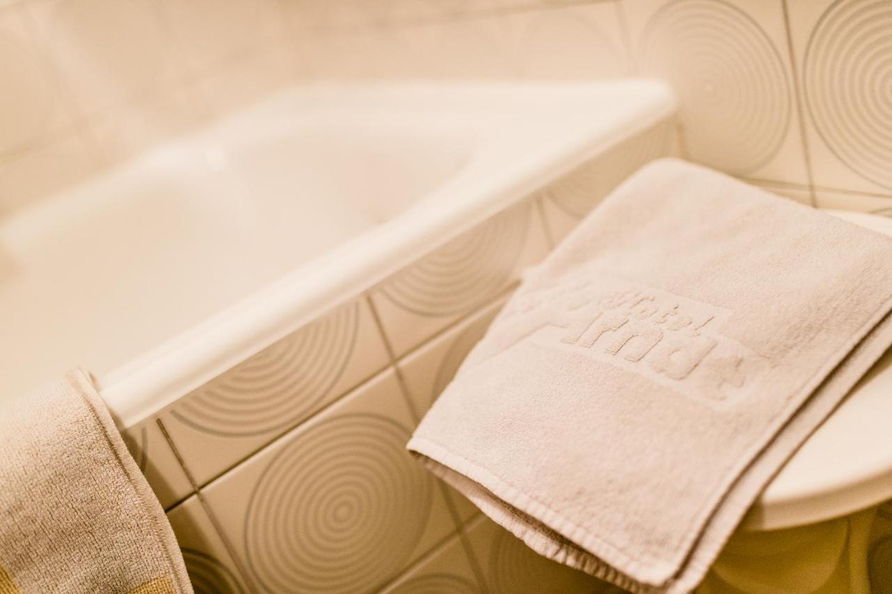 Hotel Arndt Termeno Ngoại thất bức ảnh